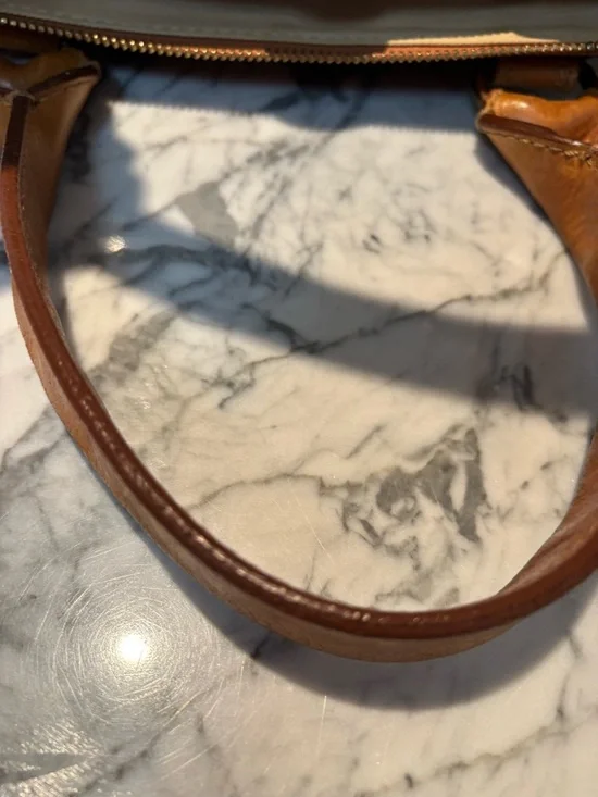 Chloe Bay Bag - Picture 14 of 15